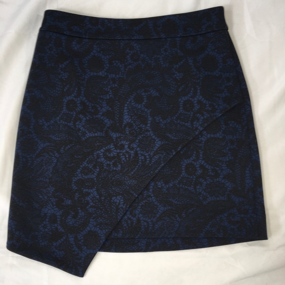 🦋NWT Express Asymmetrical Skirt Sizes 2 & 8🦋